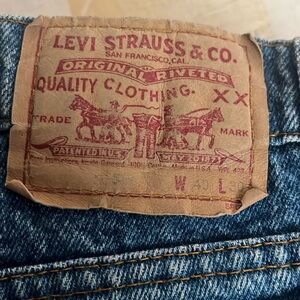 40-30 Levi